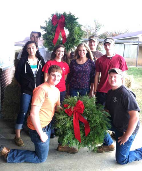 Thurmond FFA Fresh Cut Christmas Wreath & Poinsettia Sale