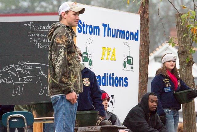 Edgefield Christmas Parade 2013-112