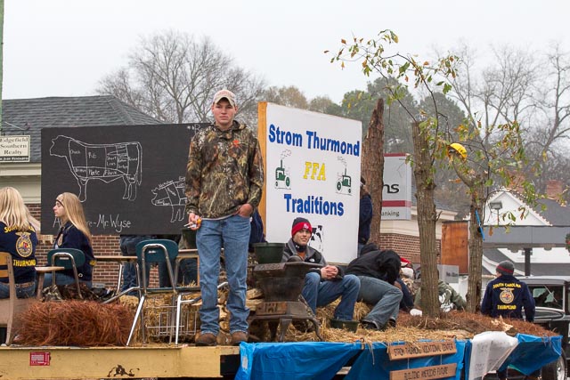 Edgefield Christmas Parade 2013-114