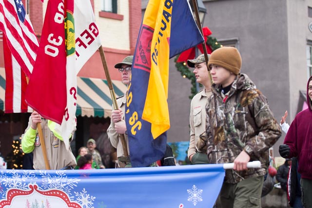 Edgefield Christmas Parade 2013-27