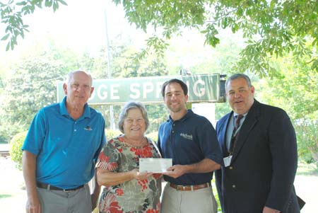 Johnston and Ridge Spring Farmers Markets Receive Grant from AgSouth